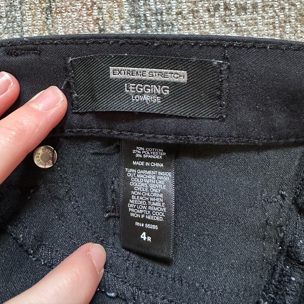 Express black size 4R jeggings